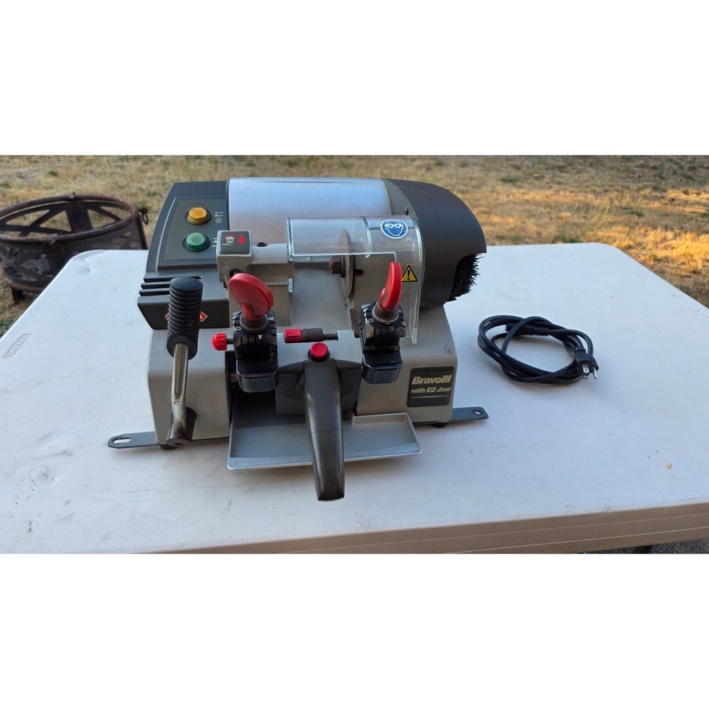 ILCO Bravo III  Duplicator Key Cutting Machine